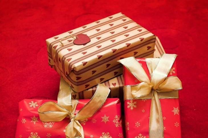 Россияне назвали предпочтительные подарки на Новый год 
