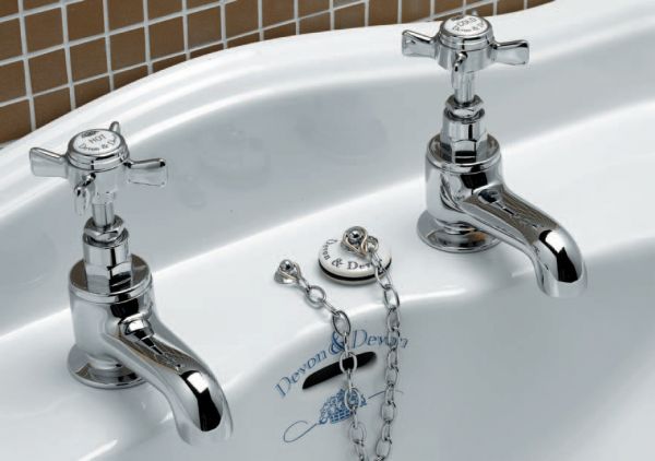 Почему в Англии два крана с водой (нет смесителей)?