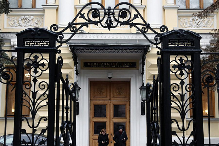 ЦБ: доля розничных ссуд с просрочкой свыше 90 дней в июле снизилась