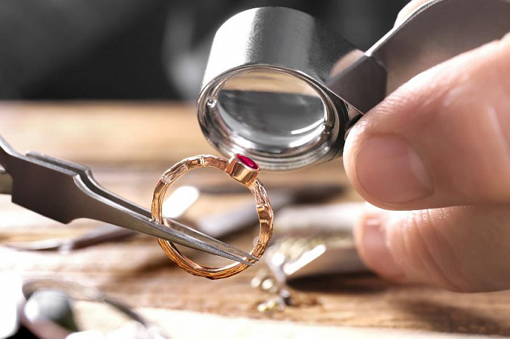 «585*Золотой»: какие ювелирные украшения покупают в России ко дню всех влюбленных