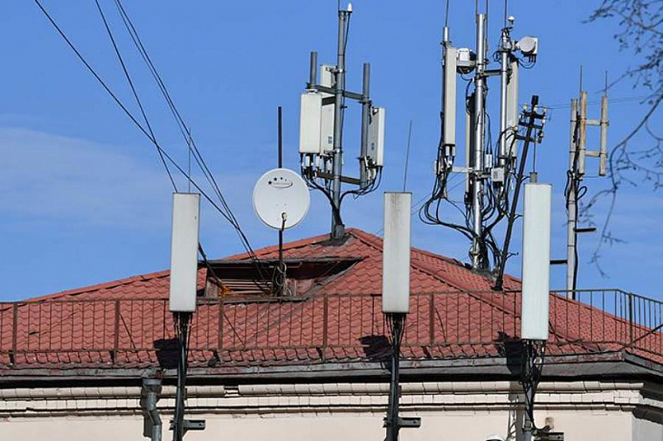 ГКРЧ запланировала обязать операторов связи построить в селах сети 4G
