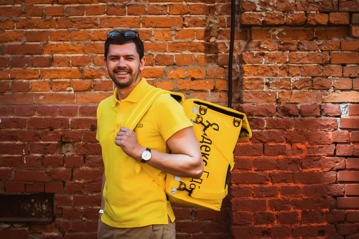 «Яндекс.Еда» начала продавать сертификаты на доставку из магазинов и ресторанов