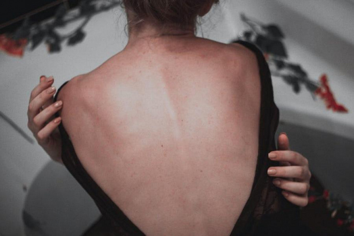 Специалист объяснил, когда должна насторожить боль в спине