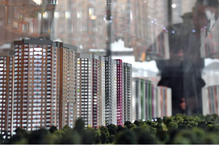 Жилья становится меньше