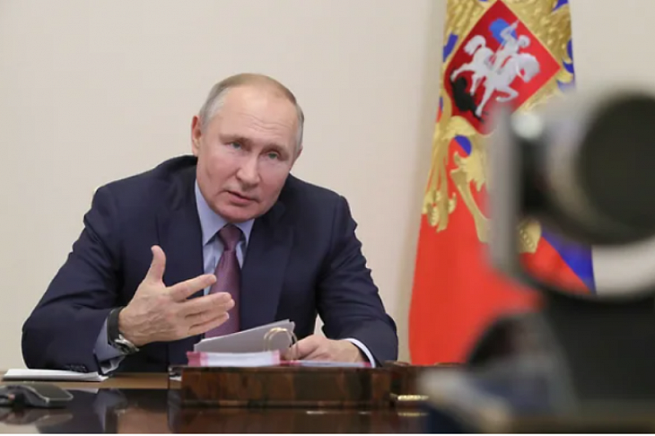 Путин назвал соцсети бизнесом для извлечения прибыли «любой ценой»