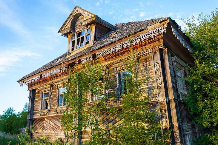 Заброшенный дом: как оформить его на себя.