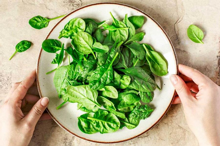 Ежедневное потребление зеленых листовых овощей укрепляет мышцы