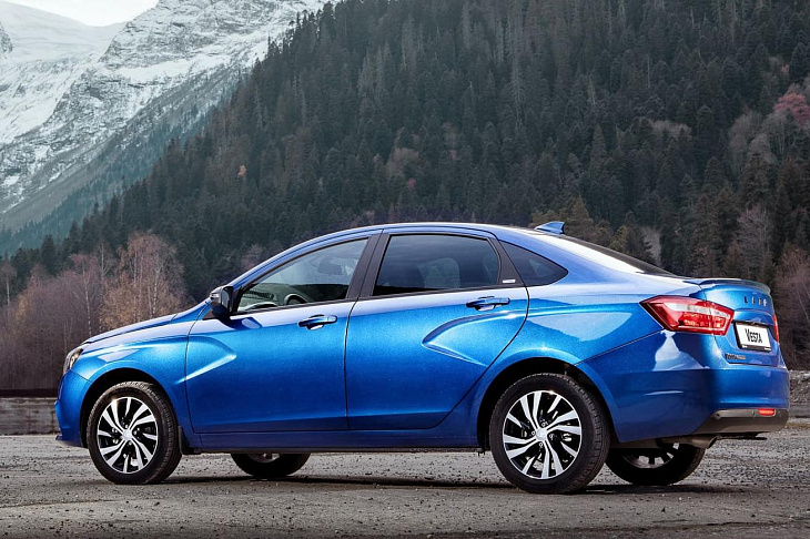 Почему АвтоВАЗ не спешит обновлять Lada Vesta
