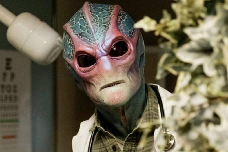 «Засланца из космоса» с Аланом Тьюдиком продлили на второй сезон