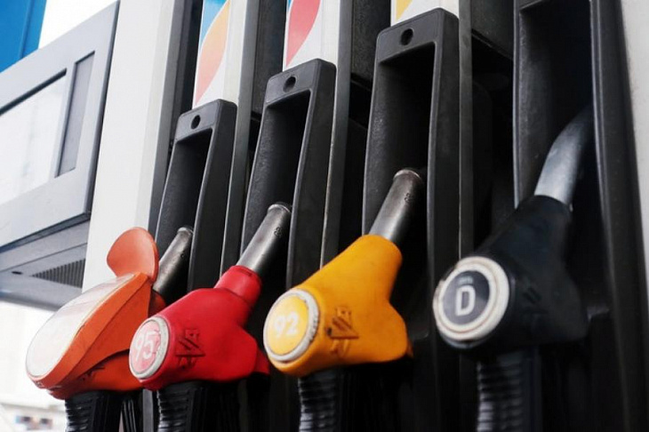 В России зафиксировали снижение цен на бензин