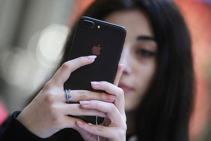 Владельцам iPhone посоветовали срочно обновить iOS