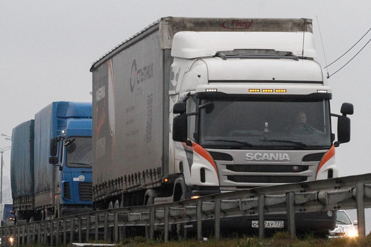 Стало известно, какой город первым запретил неэкологичные грузовики