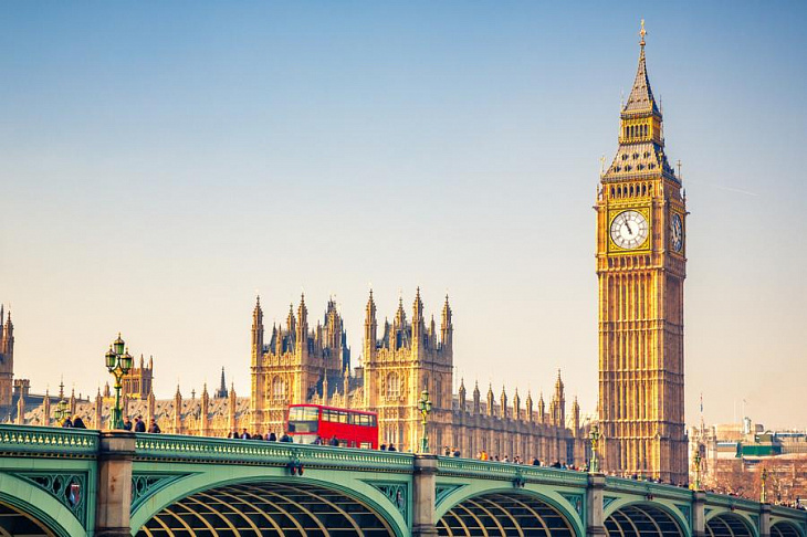 Санкт-Петербургская биржа начнет торги 14 бумагами с листингом в Лондоне