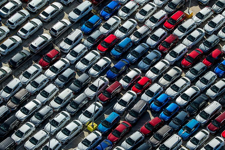 Росстат назвал единственную востребованную услугу в апреле