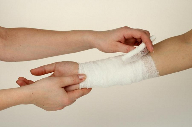 Новый перевязочный материал решает сразу несколько проблем