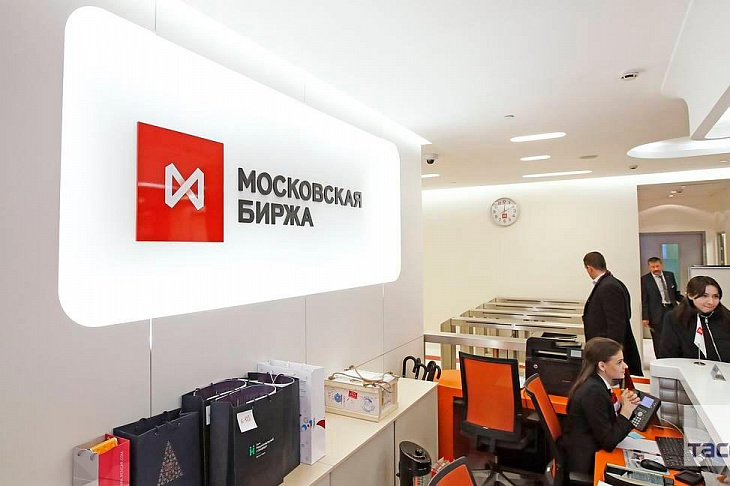 Объем торгов на Московской бирже вырос в апреле почти на 16%