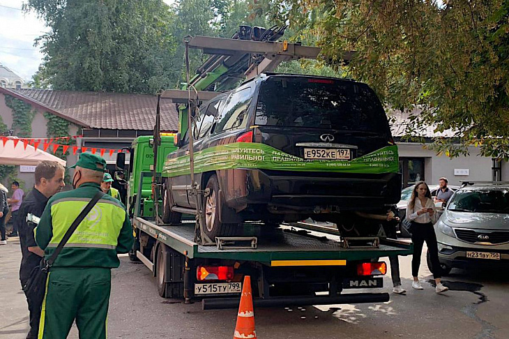 В Москве ГИБДД поймала нарушителя со штрафами на 570 тысяч рублей  