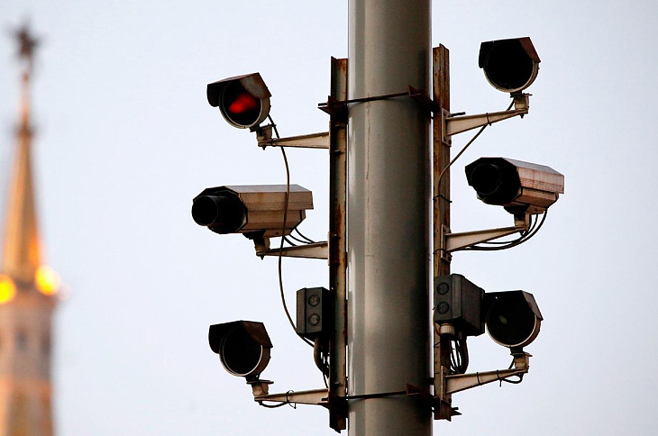 Камеры научатся фиксировать 13 новых нарушений. Список и штрафы  