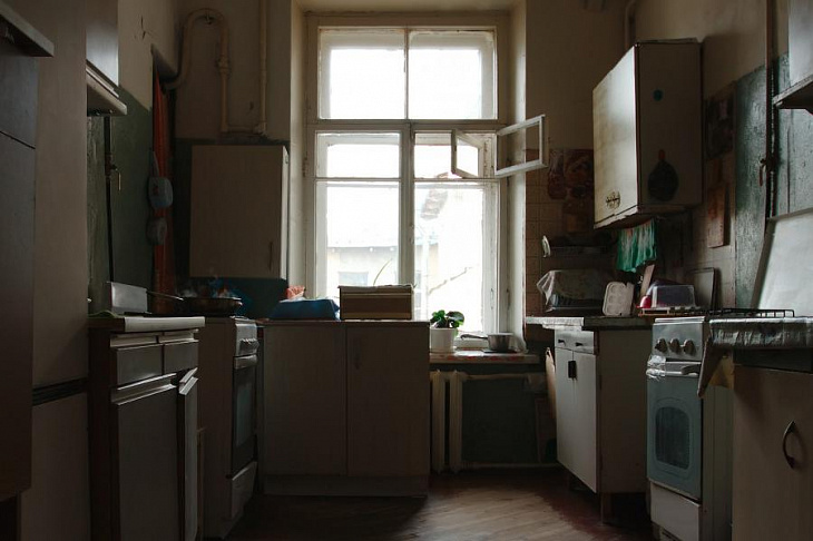 Предложение комнат на продажу в Москве сократилось вдвое за год.