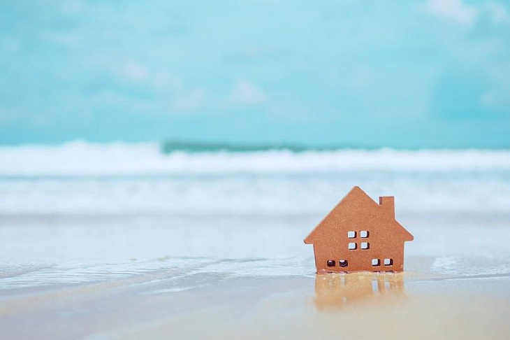 В Кадастровой палате рассказали, в каких случаях дом у моря окажется вне закона