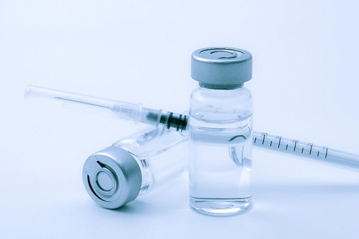 МГУ разрабатывает комбинированную вакцину - против коронавируса и гриппа