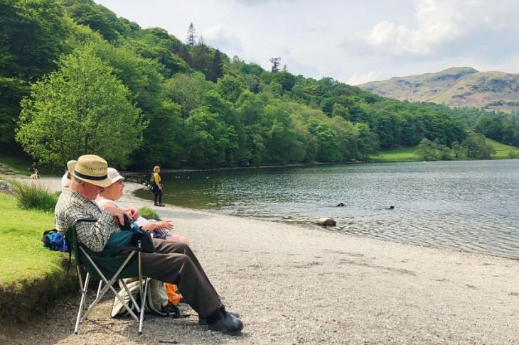 «Пить больше надо»: как пожилым пережить жару