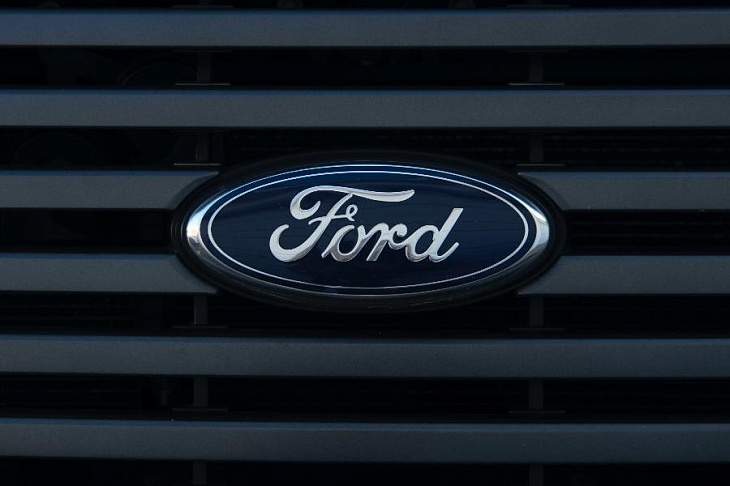 Главы крупнейших в мире автопроизводителей ушли в отставку