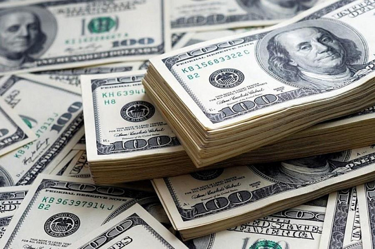 Россияне реагируют на дедолларизацию: что происходит с банковскими вкладами