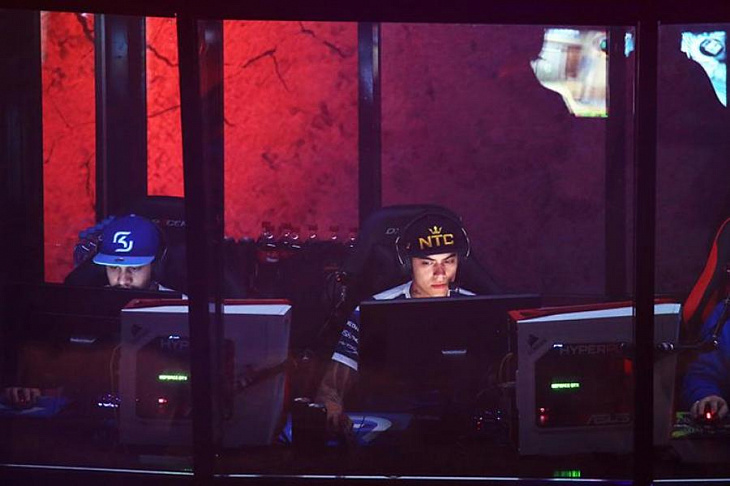 Киберспортивный турнир EVO 2020 отменили из-за обвинений к организатору