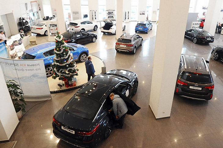 Россияне решили не ждать новогодних скидок на автомобили