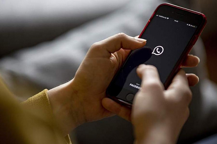 В WhatsApp теперь можно прослушивать аудиосообщения перед отправкой