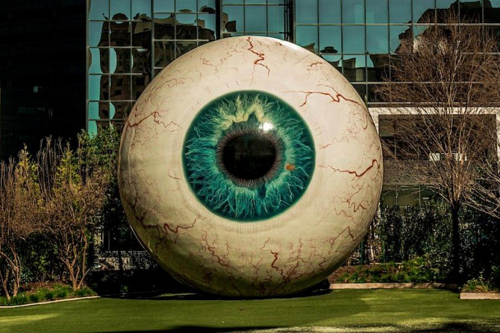 Болезни глаз связали с повышенным риском развития деменции