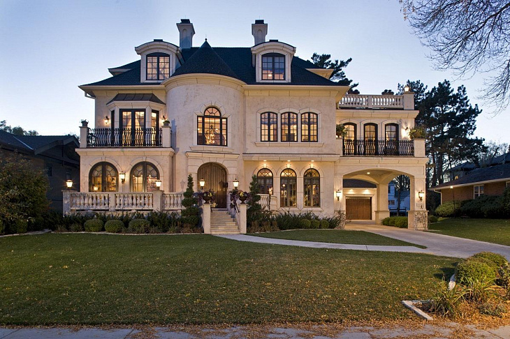 Путин поручил распространить льготную ипотеку на частные дома