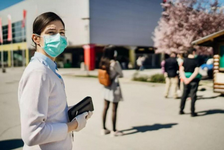 Индекс экономической надежды россиян снизился до уровня 1998 года