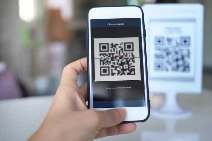 Банки обязали подключать оплату товаров по QR-коду через СБП