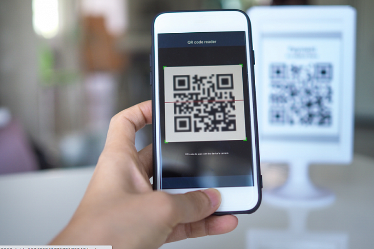 В ТЦ Санкт-Петербурга перестали пускать без QR-кодов