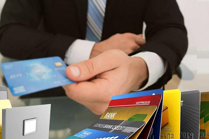 Обойти запрет: где россияне получают карты Visa и Mastercard и в чем сложности