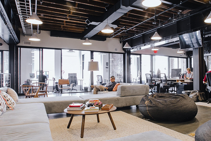 WeWork решила продать свои коворкинги в Москве