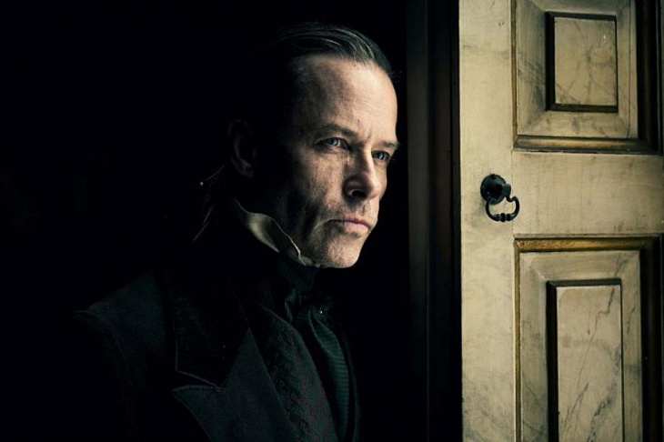 Автор «Острых козырьков» и Том Харди адаптируют «Большие надежды»