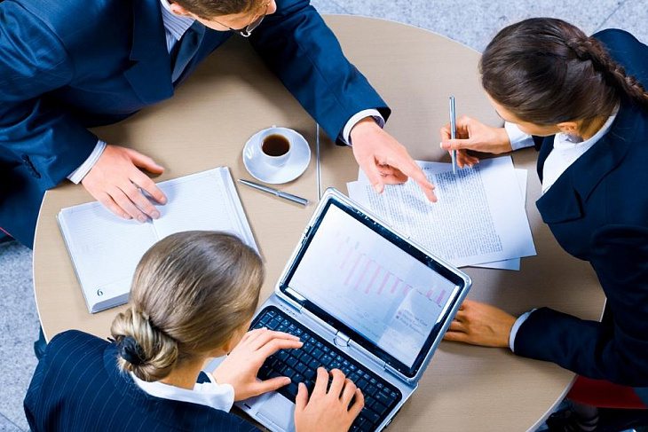 Шувалов предложил закрепить в конституции бизнесменов как «передовой класс»