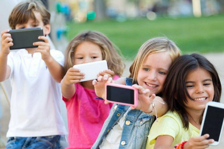 Какой смартфон купить ребенку?