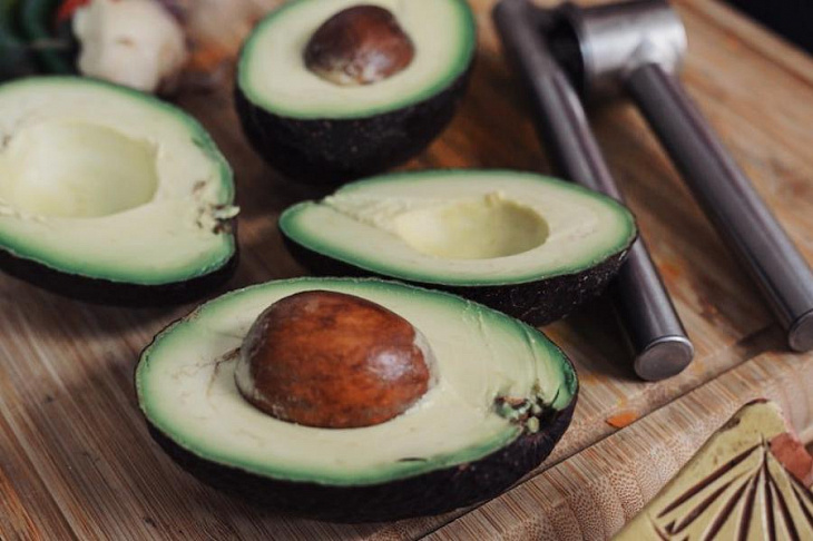 Авокадо помогает женщинам избавиться от жира в животе