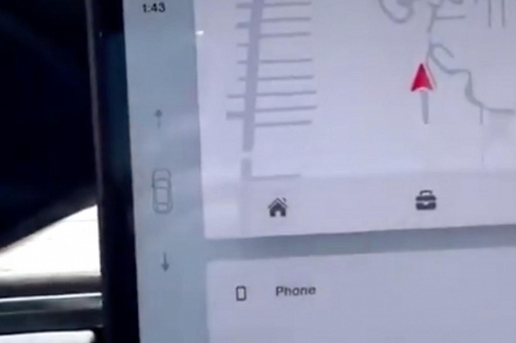 На автомобилях Tesla появилось сенсорное переключение передач