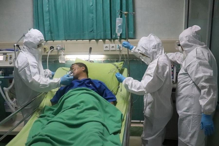 Врач объяснил рост заболеваемости коронавирусом среди молодежи