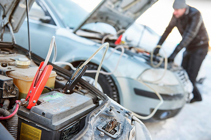 Как завести машину, если сел аккумулятор. Все способы