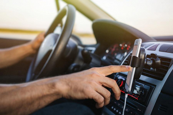 Минпромторг сообщил о снижении продаж автомобилей на 9,8%