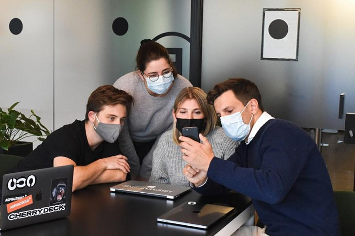 Ученые объяснили рост числа бессимптомных носителей COVID-19