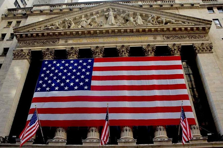 Россия не стала избавляться от гособлигаций США