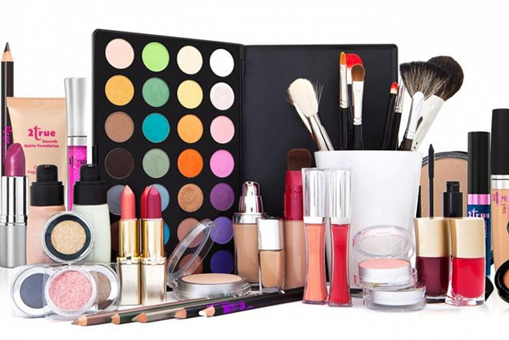 Россияне стали покупать меньше парфюмерии и косметики