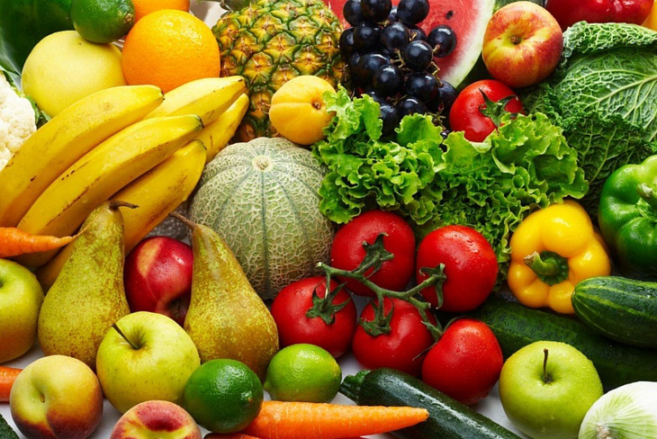 Росстат сообщил о снижении цен на лекарства, огурцы, бананы и помидоры